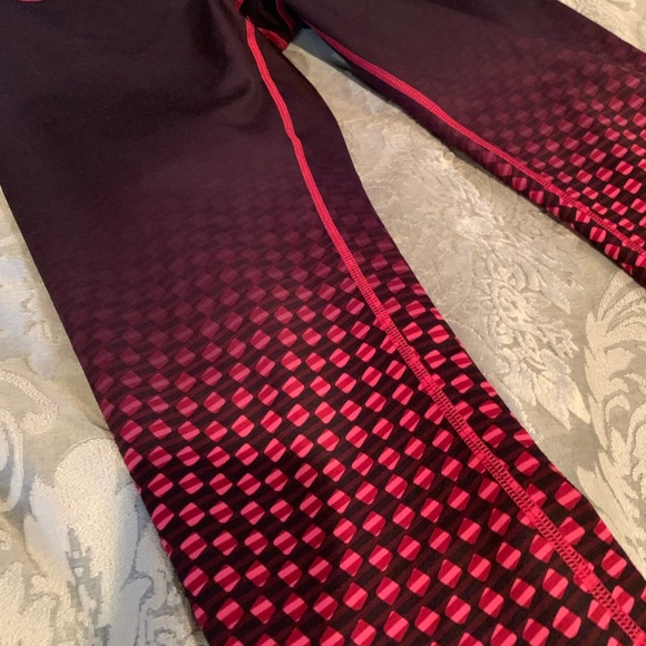 Brand new Lululemon tights - Picture 2 of 2